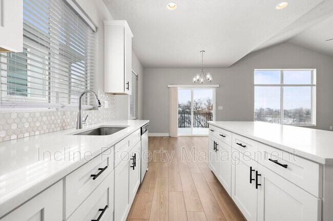 Building Photo - 1256 W Brinkerhoff Dr