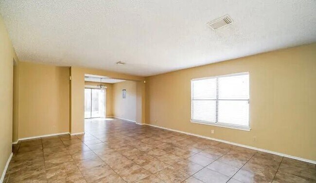 Building Photo - 2423 Buffalo Pass Dr