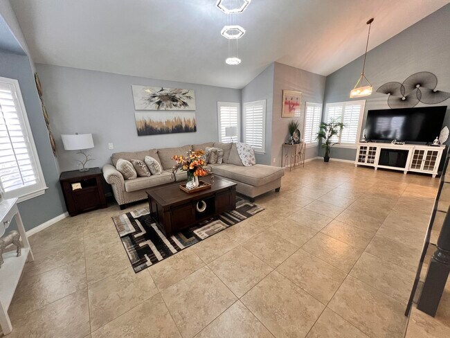 Building Photo - 44870 Seeley Dr