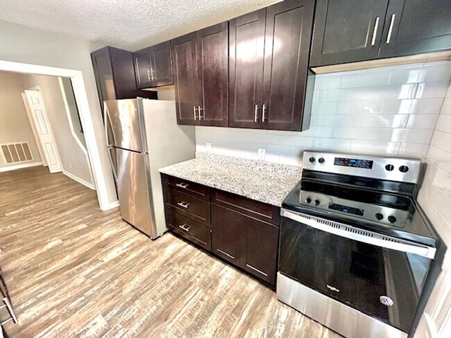 Foto del edificio - 3512 SW Triana Blvd