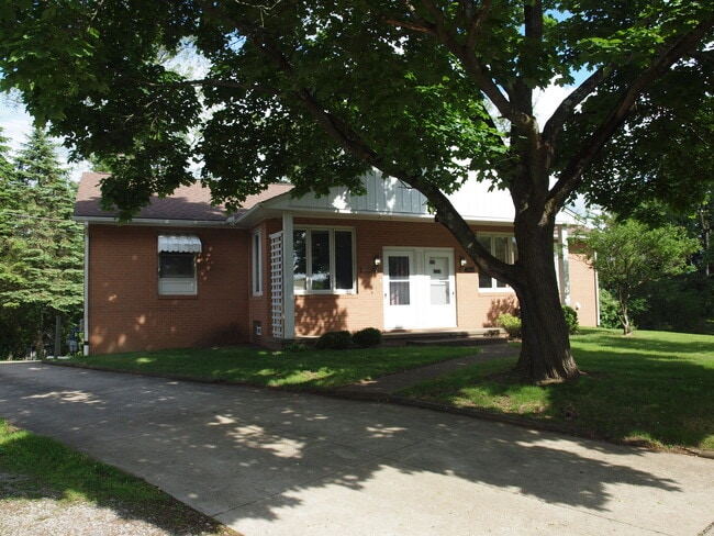 Building Photo - 3508 Becky Cir NW