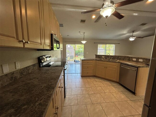 Building Photo - 5479 Gannaway St