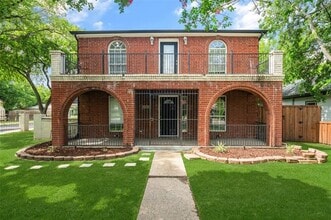 Building Photo - 311 E Walnut St