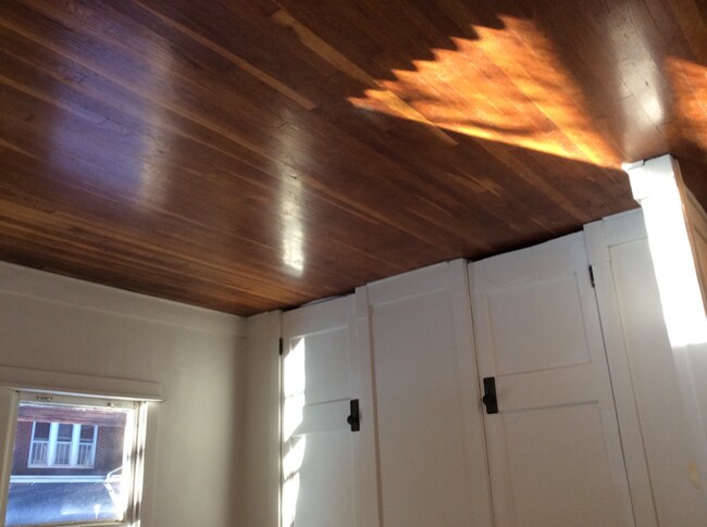 Foto del edificio - 100 Biddle Ave