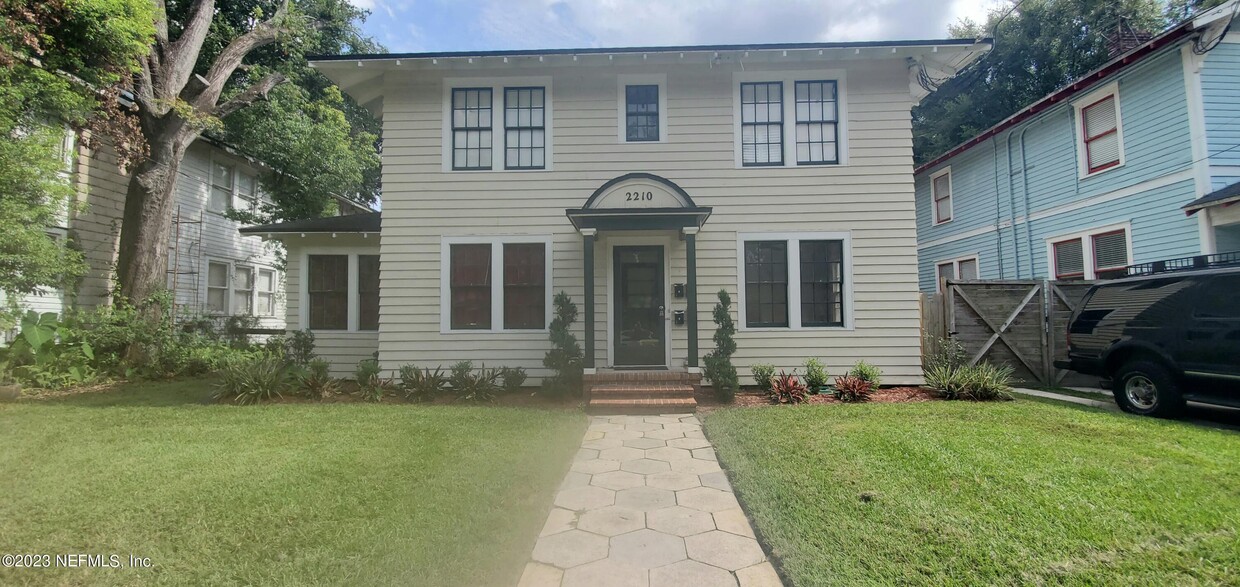 Primary Photo - 2210 Myra St