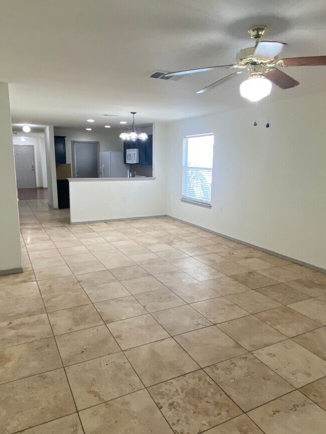 Building Photo - Cozy 3 bed in the Heart of East Austin