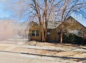 Building Photo - 1502 Avenue S