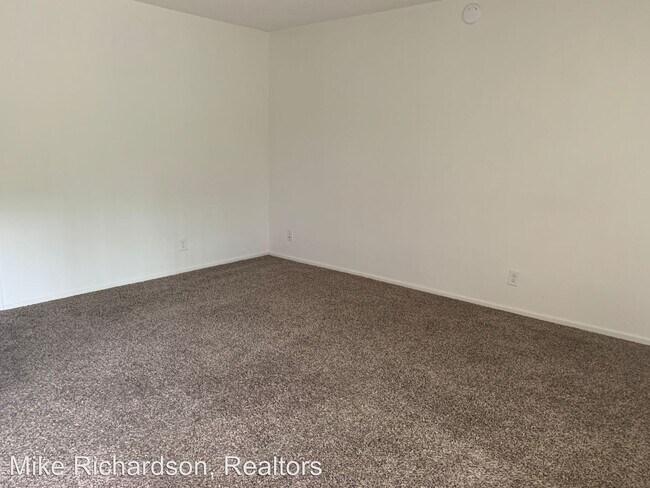 Building Photo - Studio, 1 bath House - 4880 Sandyland Rd #8