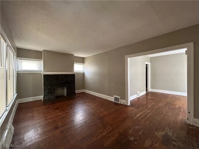 Foto del edificio - 985 E 143rd St