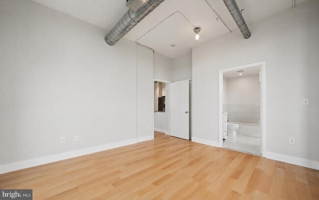 Building Photo - 2020 12th St NW