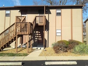 Building Photo - 123 Ashley Dr