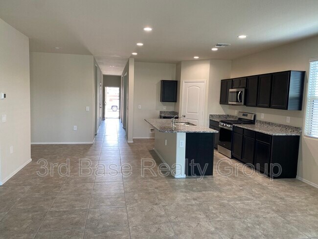 Building Photo - 3232 N Lainey Ln