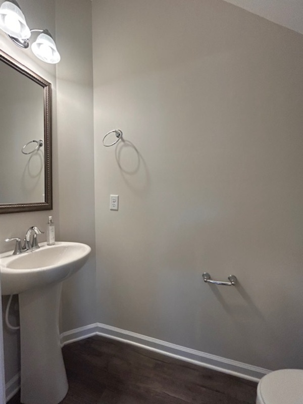 Building Photo - 747 Bustling Br Ln