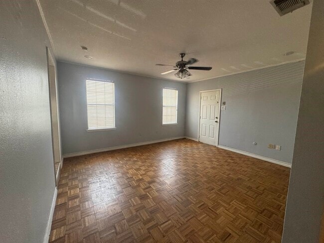 Building Photo - 626A Birchwood Ln