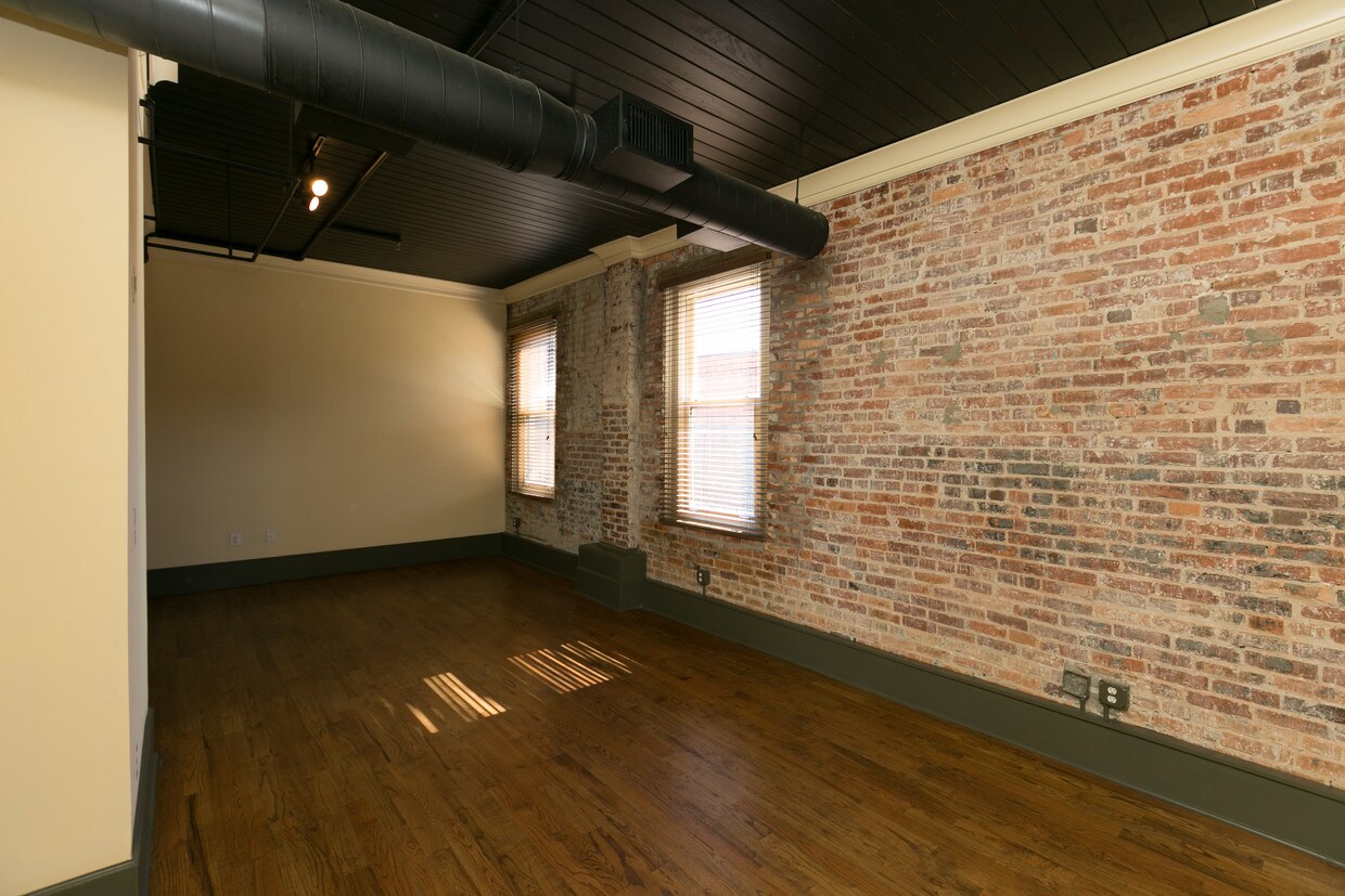 Foto del edificio - The Gun Store Lofts