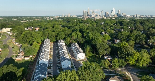 Foto del edificio - Townes at Five Points