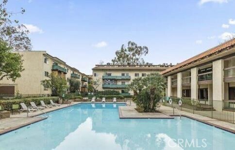 Foto del edificio - 5460 White Oak Ave