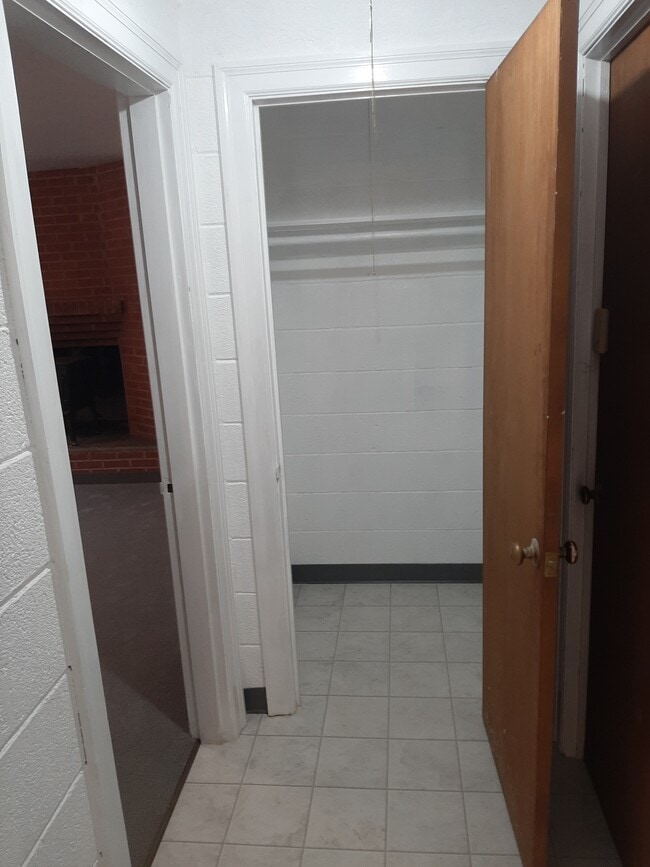 Foto del edificio - 1701 Rugby Ave