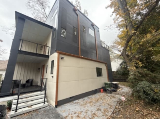 Building Photo - 1073 Hemphill Ave NW