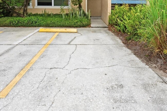 Foto del edificio - 4810 S Dauphin Ave