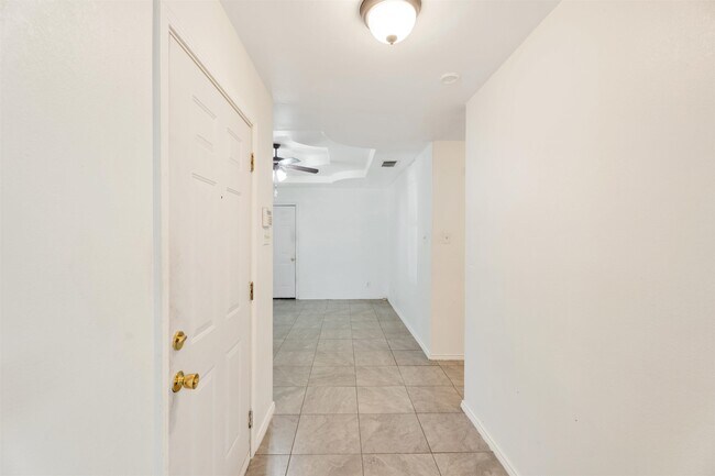 Building Photo - 823 Witherspoon Loop