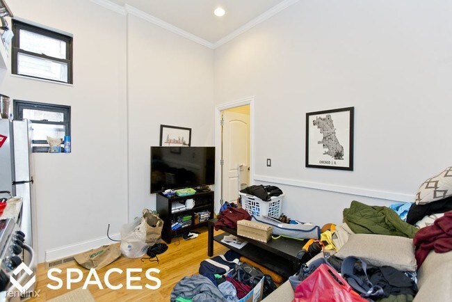 Building Photo - 53 W Burton Pl