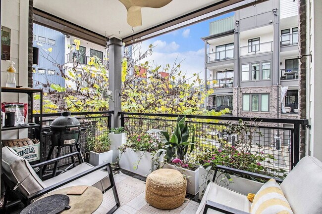 Building Photo - 395 Pratt Dr SE