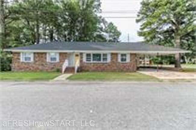 Foto del edificio - 3 br, 2 bath House - 521 North Fairview Road