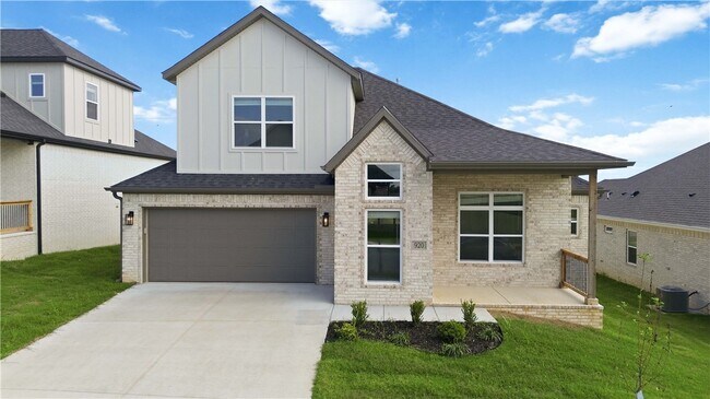 Building Photo - 920 Trestle Ln