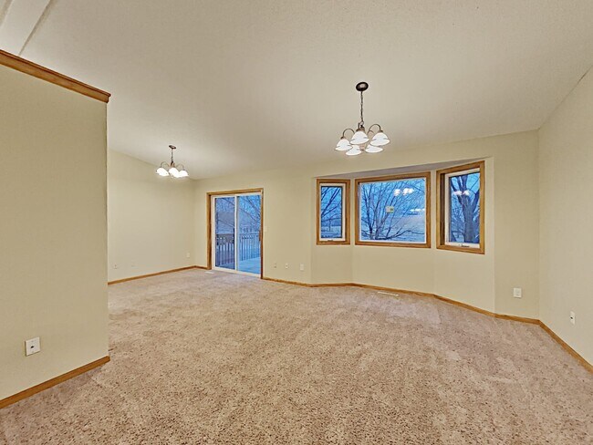 Building Photo - 1202 Juniper Ln