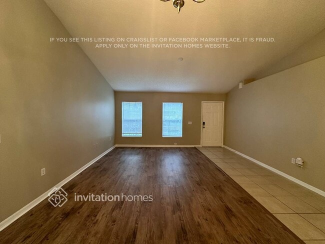 Building Photo - 2165 Clearwater Dr