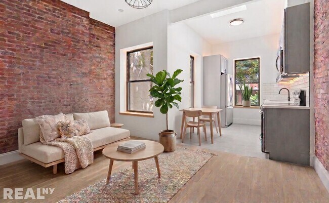 Foto del edificio - 443 Jefferson Ave