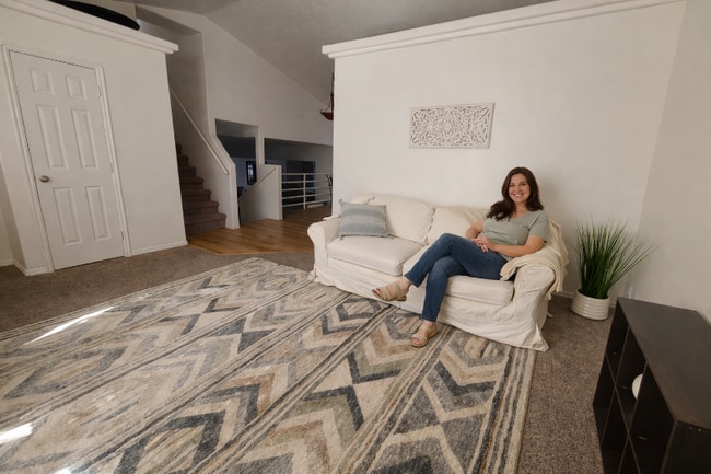 Building Photo - 991 N 2100 W