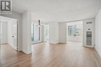 Building Photo - 7 Bishop Ave