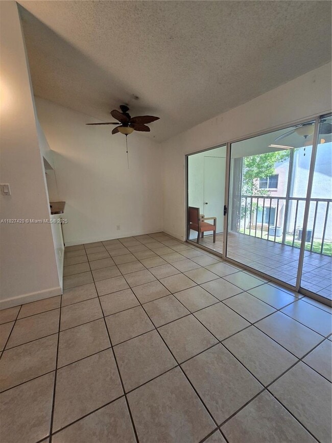 Building Photo - 14170 SW 93rd Ln