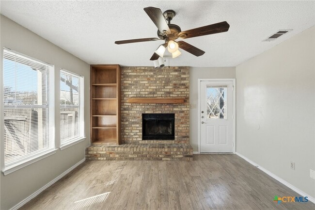 Building Photo - 409 Rawhide Loop