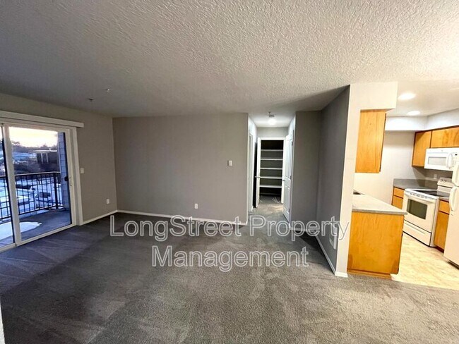 Building Photo - 8310 SE Rhine St