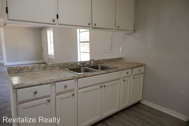 Building Photo - 3 br, 2 bath House - 402 Ogden Ave