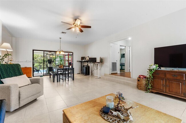 Foto del edificio - 8225 SW 117th Terrace