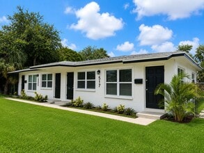 Building Photo - 517 73rd Ave N