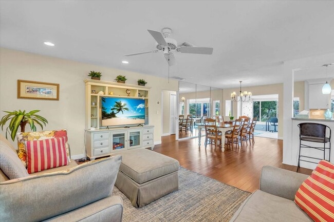 Photo - 2732 Valencia Dr House