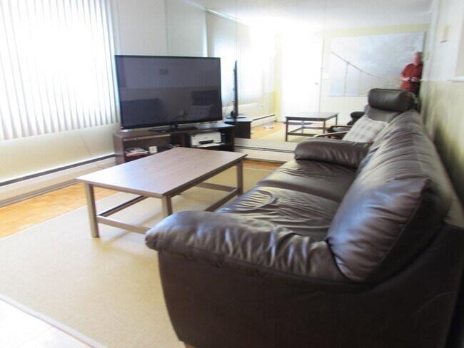 Foto del edificio - 100 Washington Park Dr