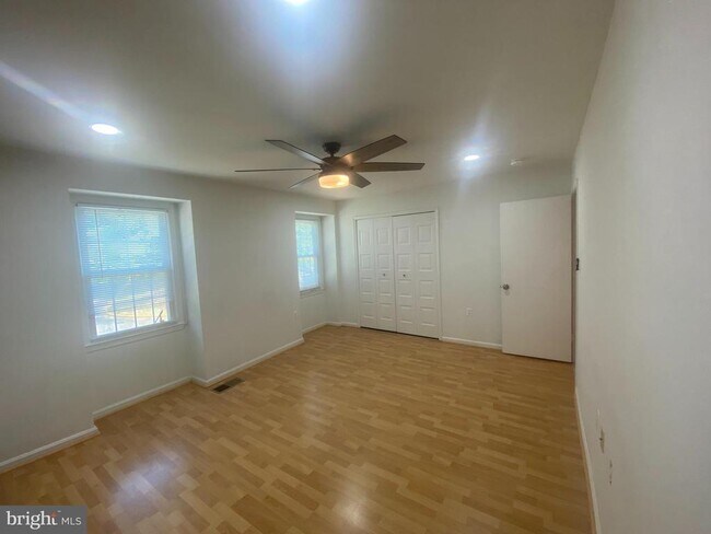 Building Photo - 5803 Banning Pl