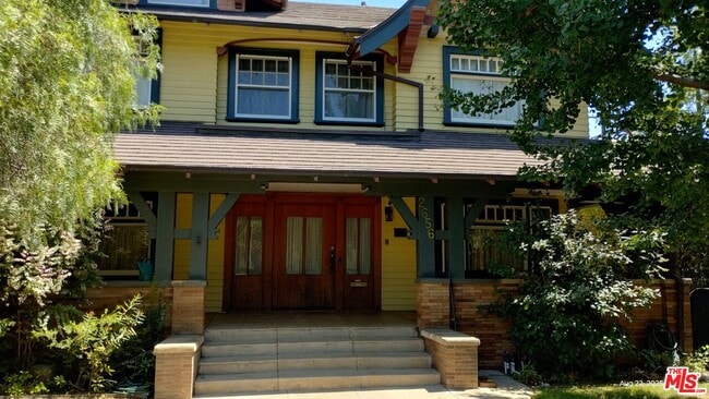 Building Photo - 2656 Van Buren Pl