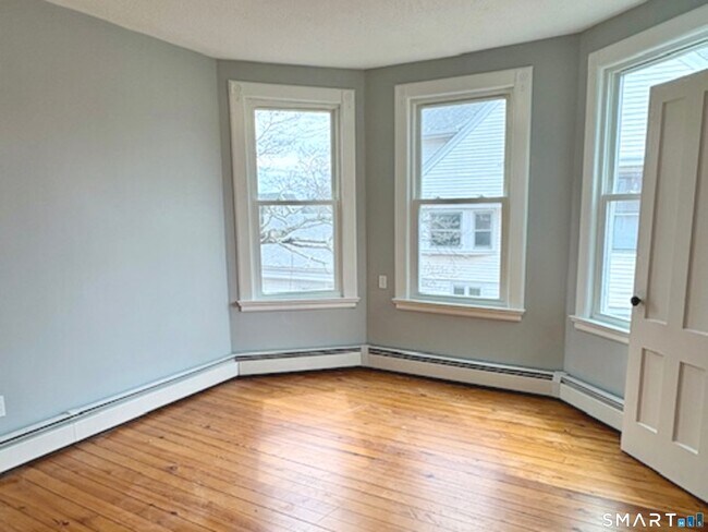 Foto del edificio - 17 Wilford Ave