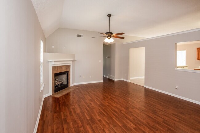 Building Photo - 5848 Kayla Dr