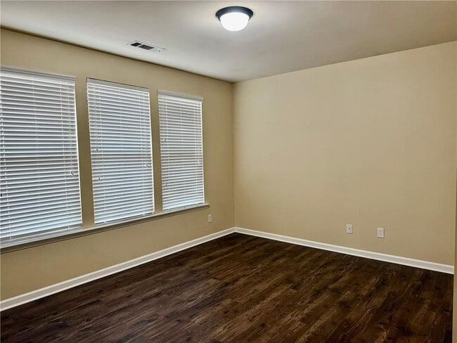 Foto del edificio - 2159 Baywood Tree Ln SW