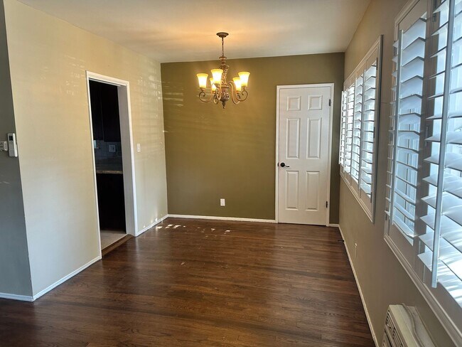 Foto del edificio - Valley Spring, 11339-11345