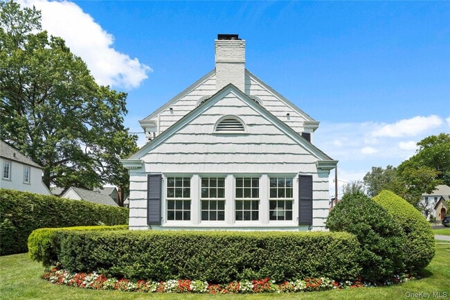 Building Photo - 30 Summit St