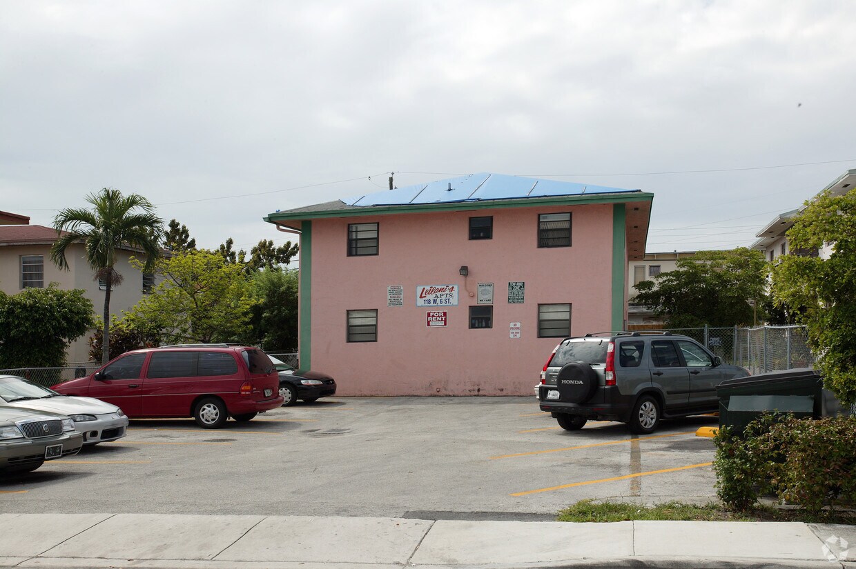 Foto del edificio - 118 W 6th St